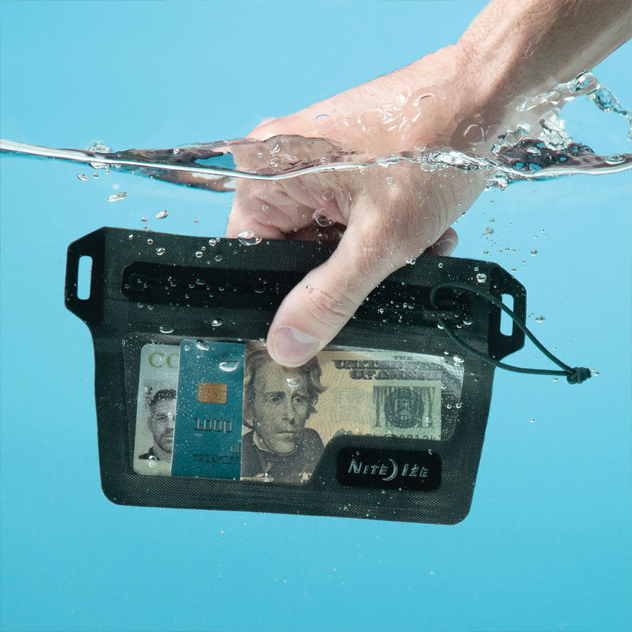 Nite-Ize RunOff Waterproof Wallet-Tactical Gear UK