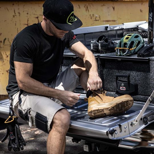 UVEX 2 X-Flow Side-Zip Work Boot Tan-Tactical Gear UK