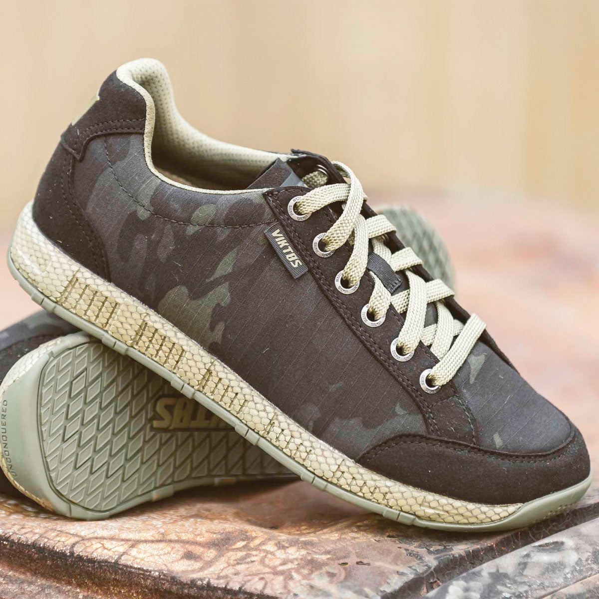 VIKTOS Overbeach Low Shoes Multicam Black-Tactical Gear UK